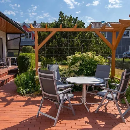 Ferienwohnungen Zur Friedenseiche Ostseeheilbad Ostseeheilbad Zingst Exterior foto